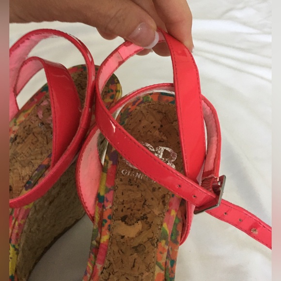 Sexy cute Gianni Bini pink/multicolored 5in peep toe platform wedges, size 7 - Picture 16 of 16